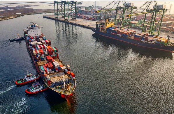 印尼作為東南亞非常大的經(jīng)濟(jì)體之一，物流行業(yè)的發(fā)展一直備受關(guān)注