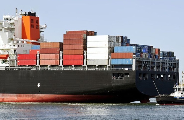 國(guó)際物流作為連接世界的紐帶，既展現(xiàn)著無(wú)限的魅力又面臨著諸多挑戰(zhàn)