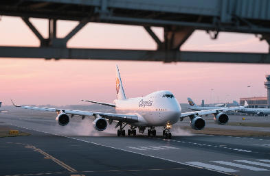 降低物流成本，提升運輸時效 —— 專業國際貨運代理為您助力